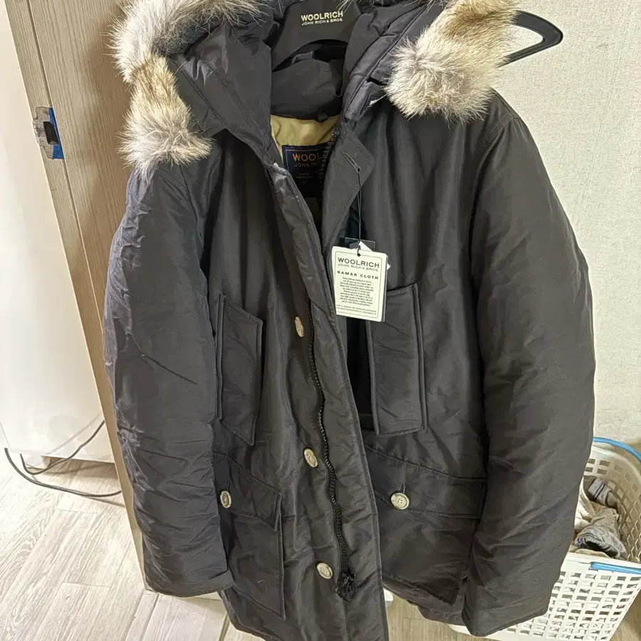 Woolrich 울리치 남성 패딩 팝니다