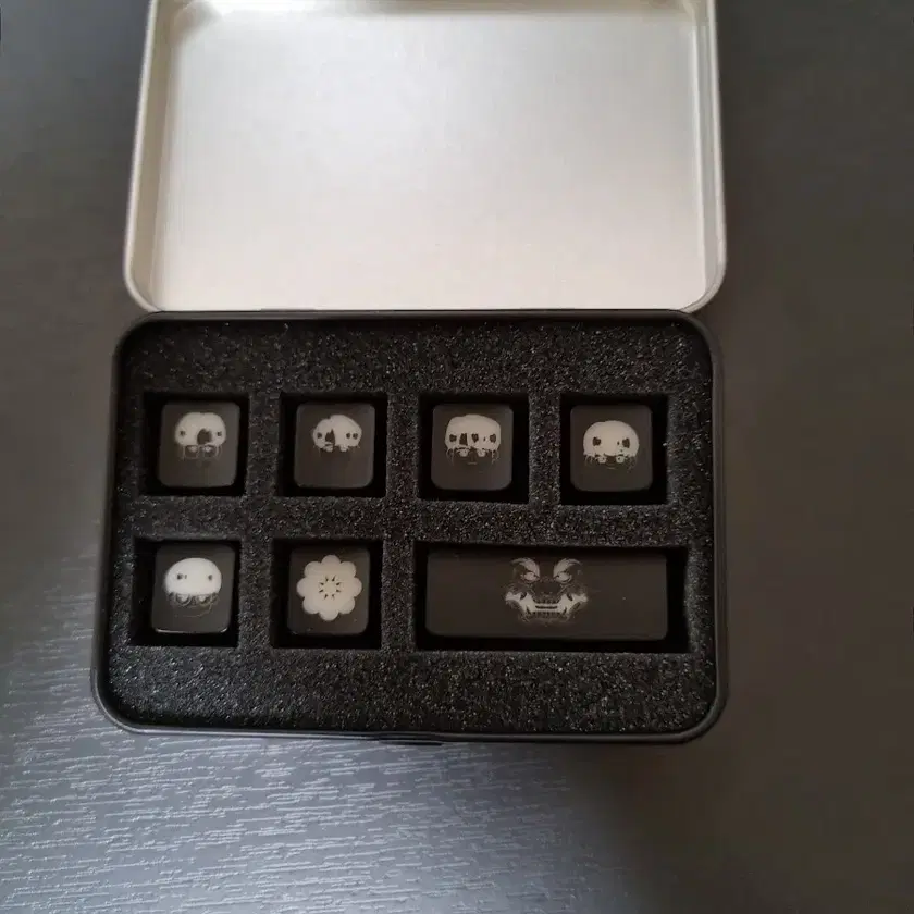 We are selling T1 keycaps! on Bunjang Global Site.