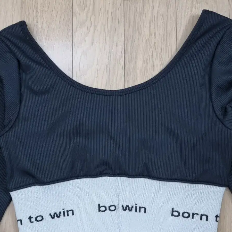 BON TO WIN 와이드 밴드 크롭 롱슬리브 2size _ 여성