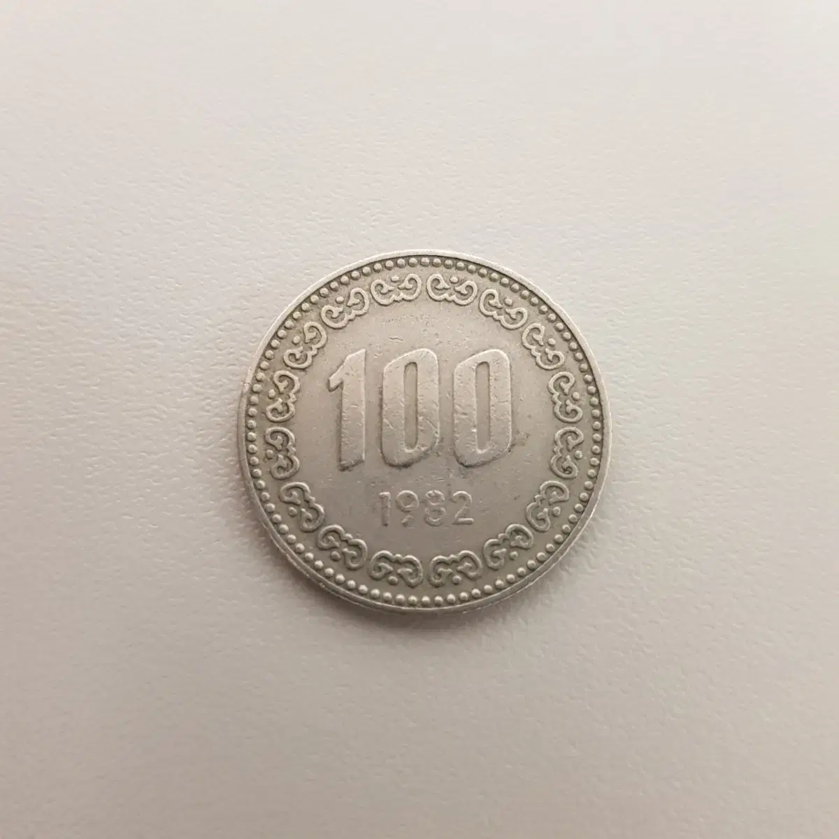 1982년 100원