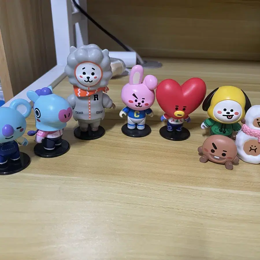 BT21