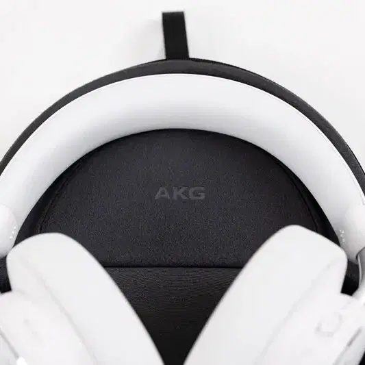 AKG N9 HYBRID 화이트 헤드폰 판매합니다.