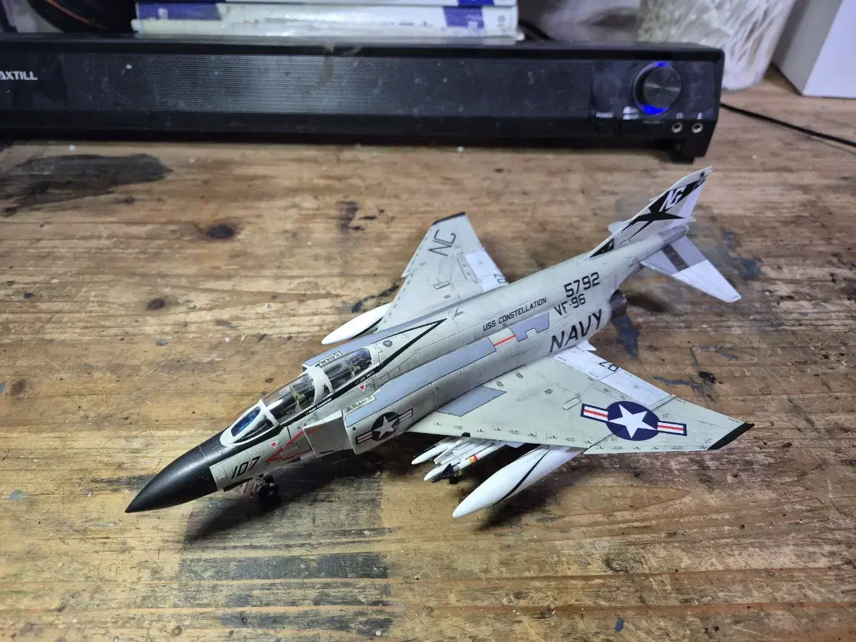 아카데미 1/72 F-4J 프라모델 도색작