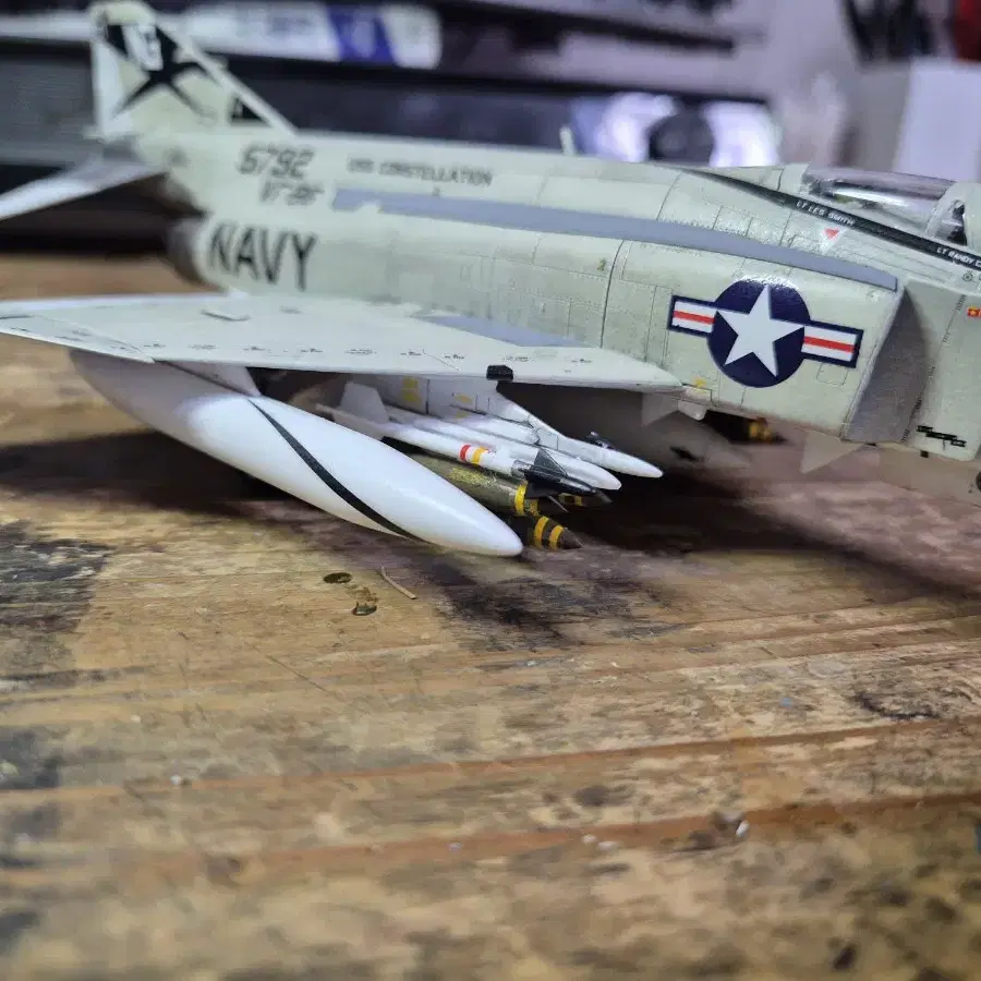 아카데미 1/72 F-4J 프라모델 도색작