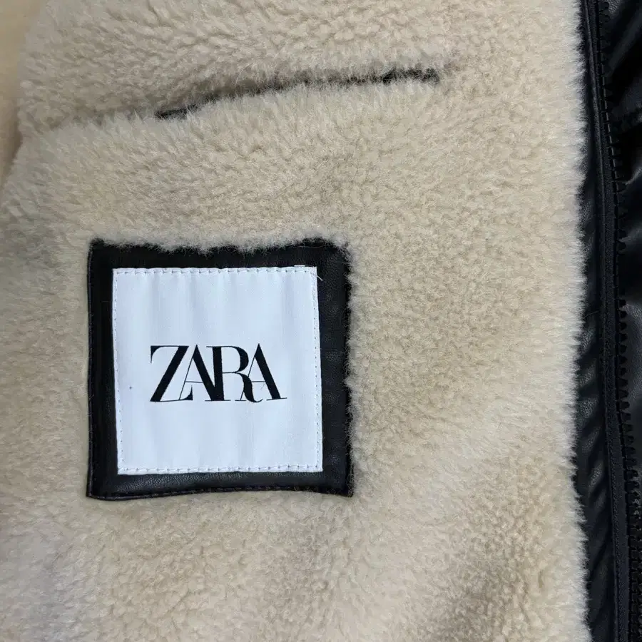 자라 ZARA 남성 레더 패딩(M)