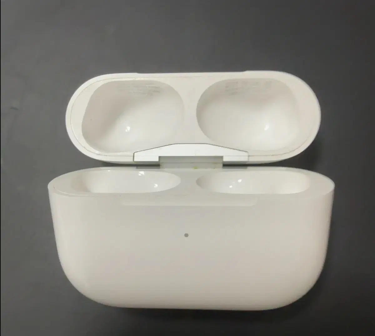 AirPods Pro 2 8-pin body case