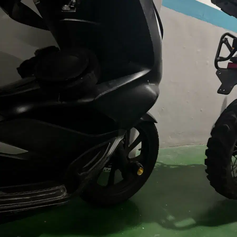 혼다 더뉴  pcx 125  19년식 부품차 팝니다