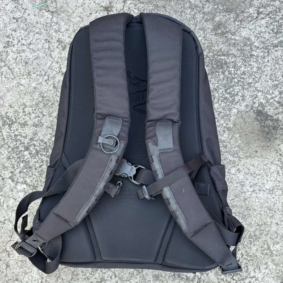 ARCTERYX 아크테릭스 아로 22L 블랙 백팩