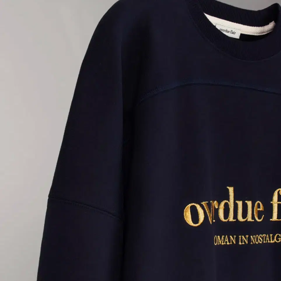 오버듀플레어 NEEDLE OVERSIZE SWEATSHIRT_NAVY