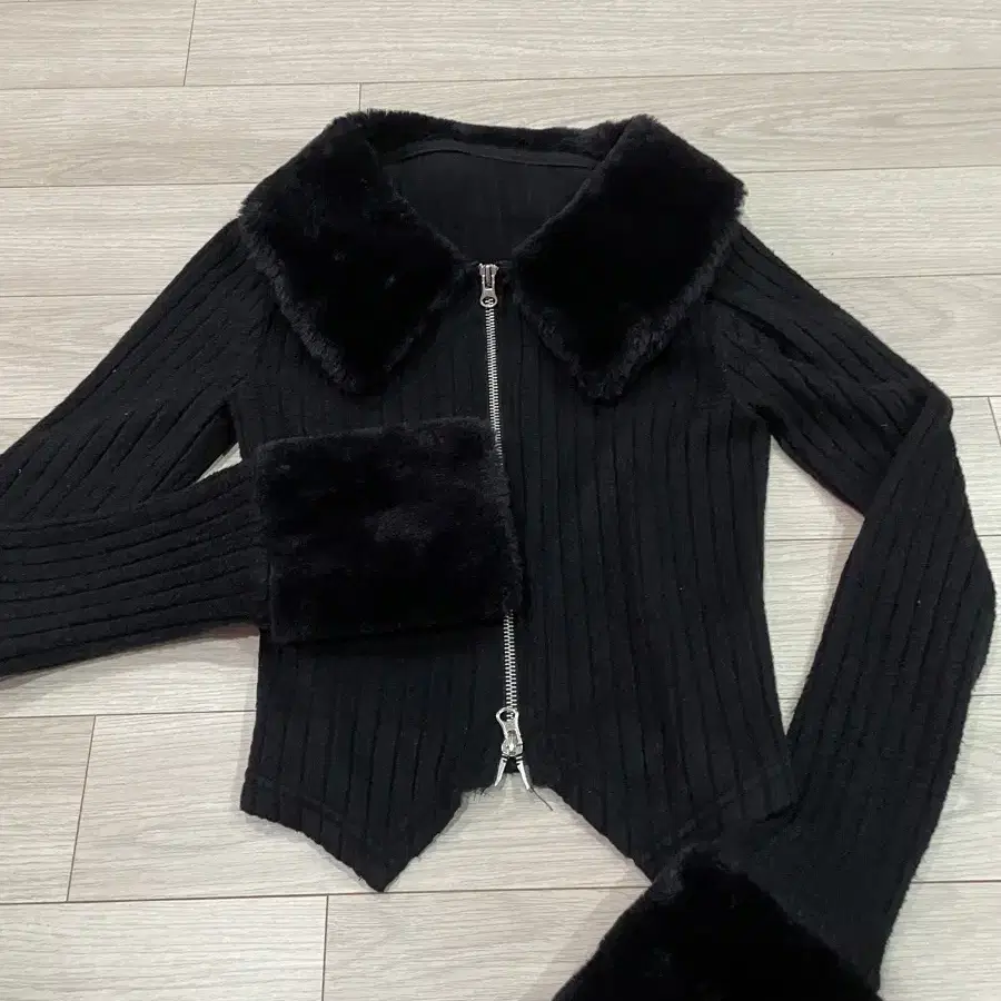 페인티드우드 퍼 집업 fur point zip up