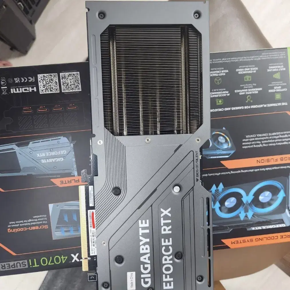 기가바이트 RTX 4070 Ti Super 팝니다