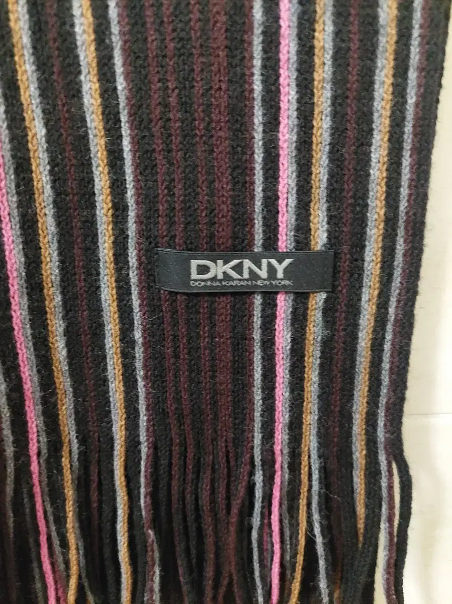 Dkny 울머플러