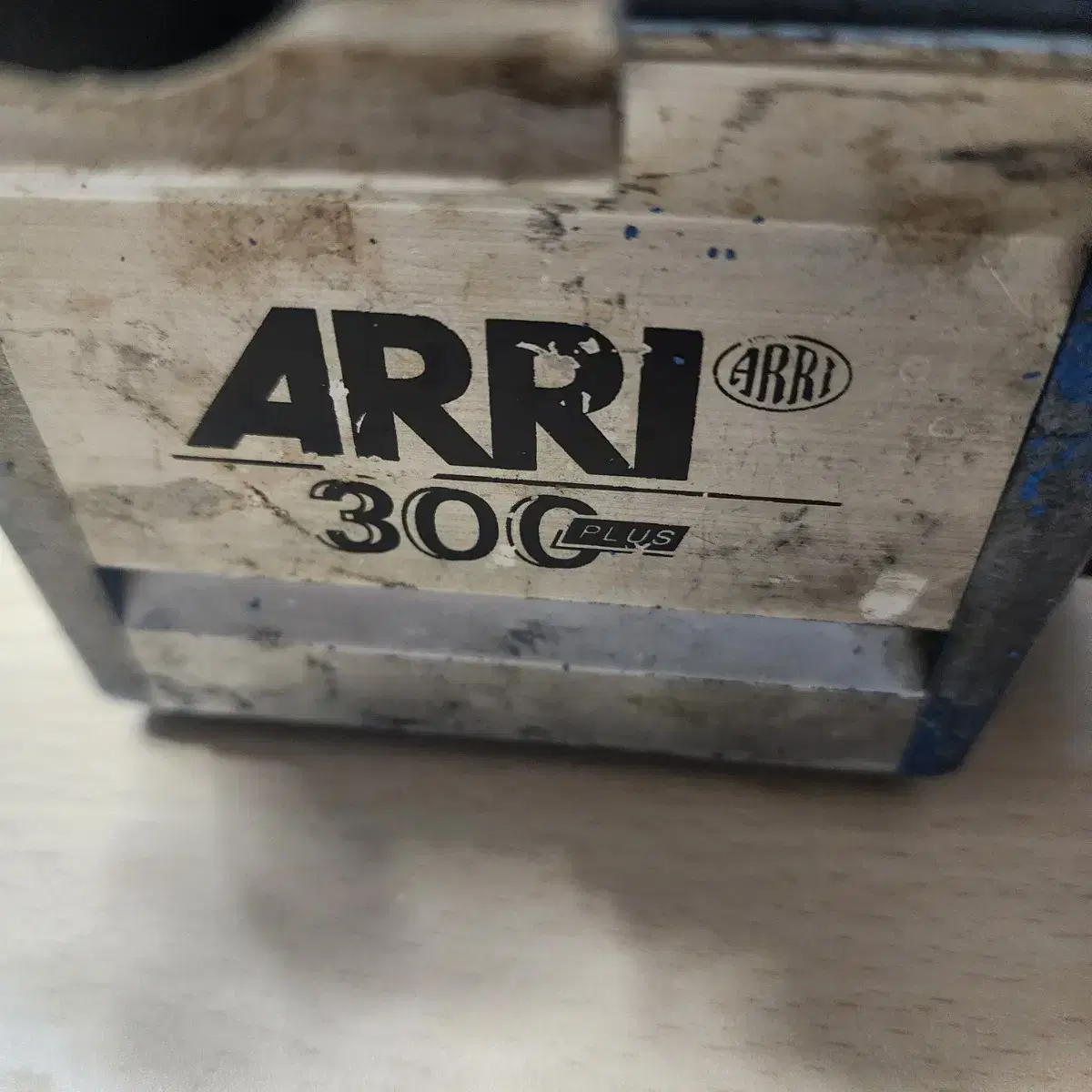 아리 ARRI 조명 650PLUS(2개) 300PLUS(1개) 일괄