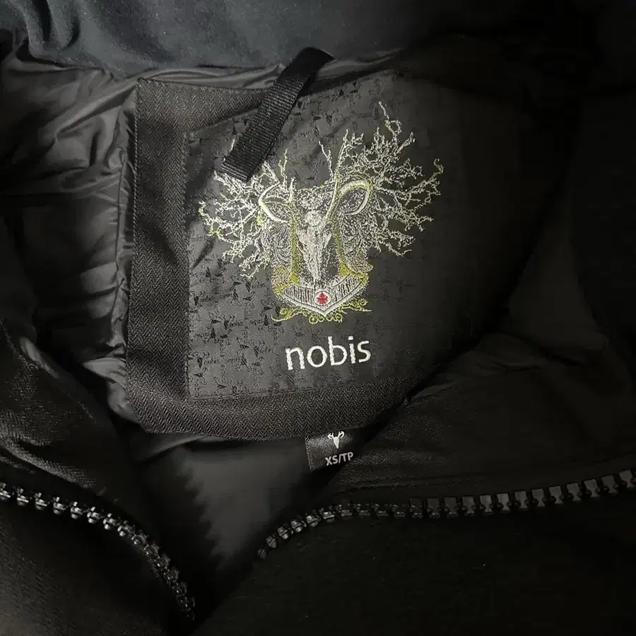 nobis 노비스 카르텔 xs 숏패딩 새상품급