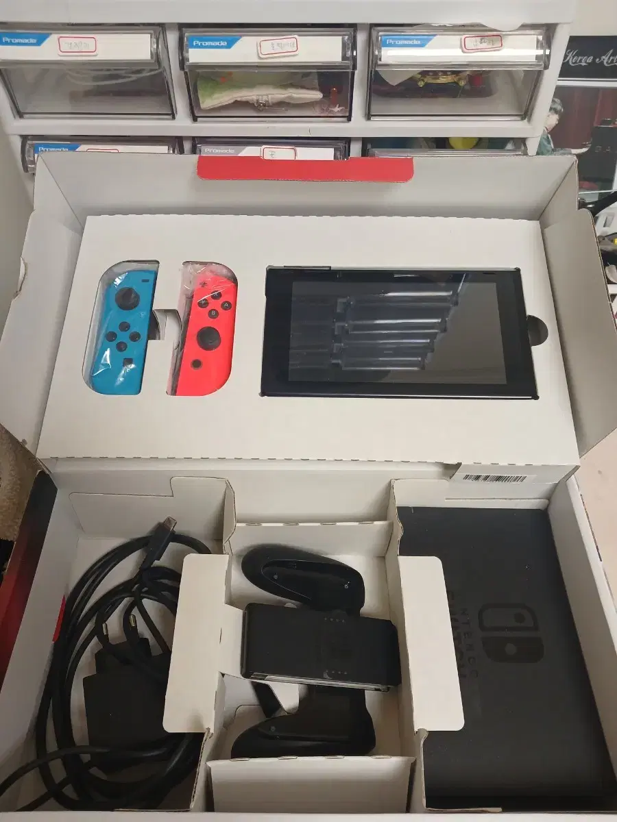 Nintendo Switch 19th model, unsealed, in perfect condition, for sale