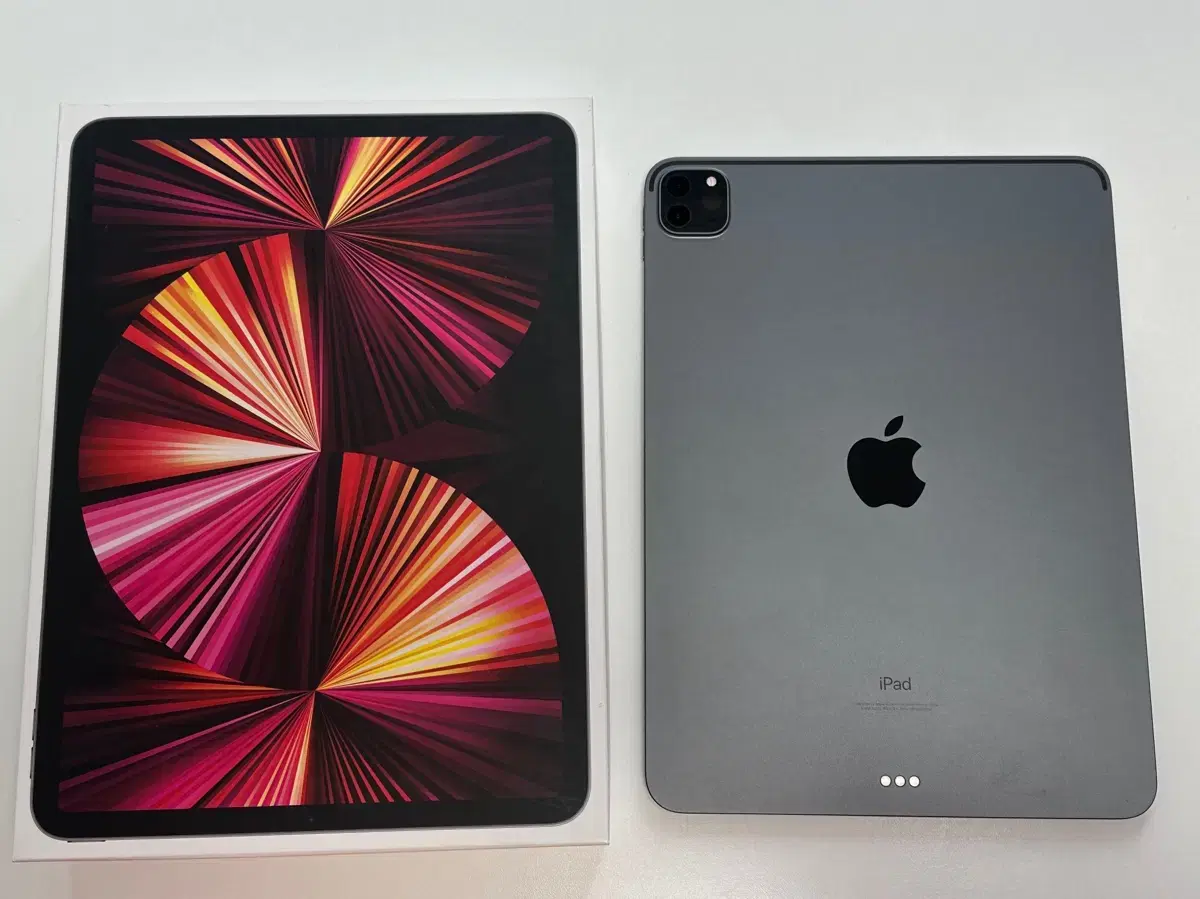 iPad Pro 11インチ第3世代512GB（M1）+アップルペンシル2 +マジック 