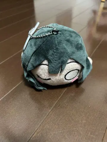 유키 세츠나 누워있는 봉제 인형