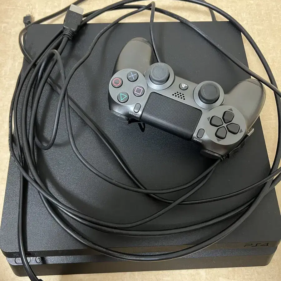 PS4 플스4 제트블랙 500G cuh-2117a 팝니다