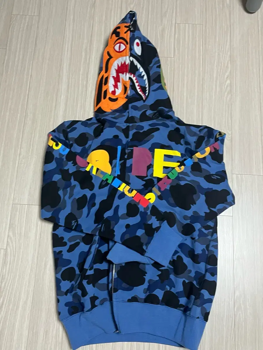 BAPE X READYMADE 후드집업