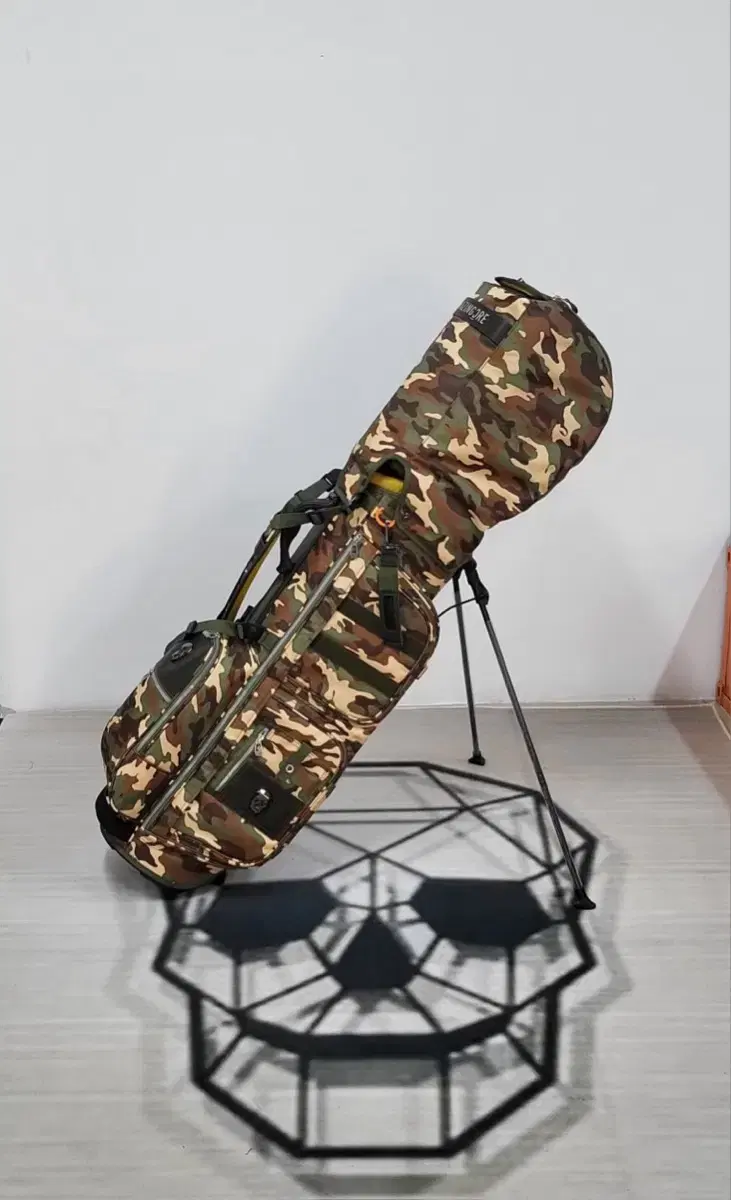 AMCR   A-FORCE CAMO STAND A1025750850