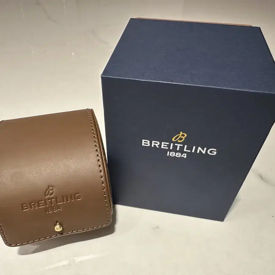 BREITLING 브라이틀링 어벤저 GMT 45