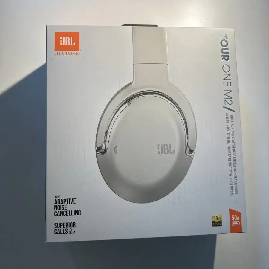 JBL tour one m2 (10회미만)