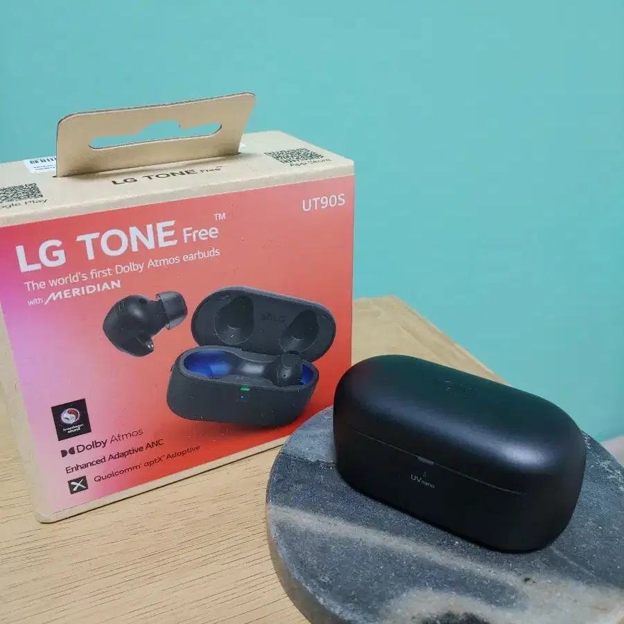 LG TONE FREE UT90S