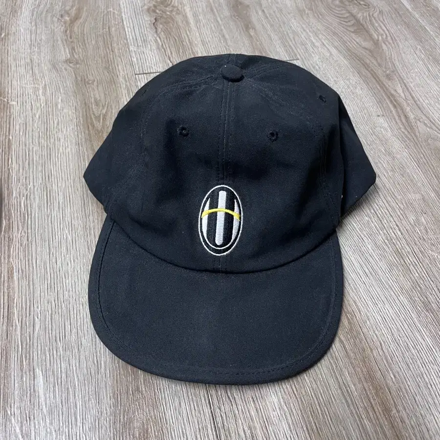 유세지 FUTBOL CAP BLACK