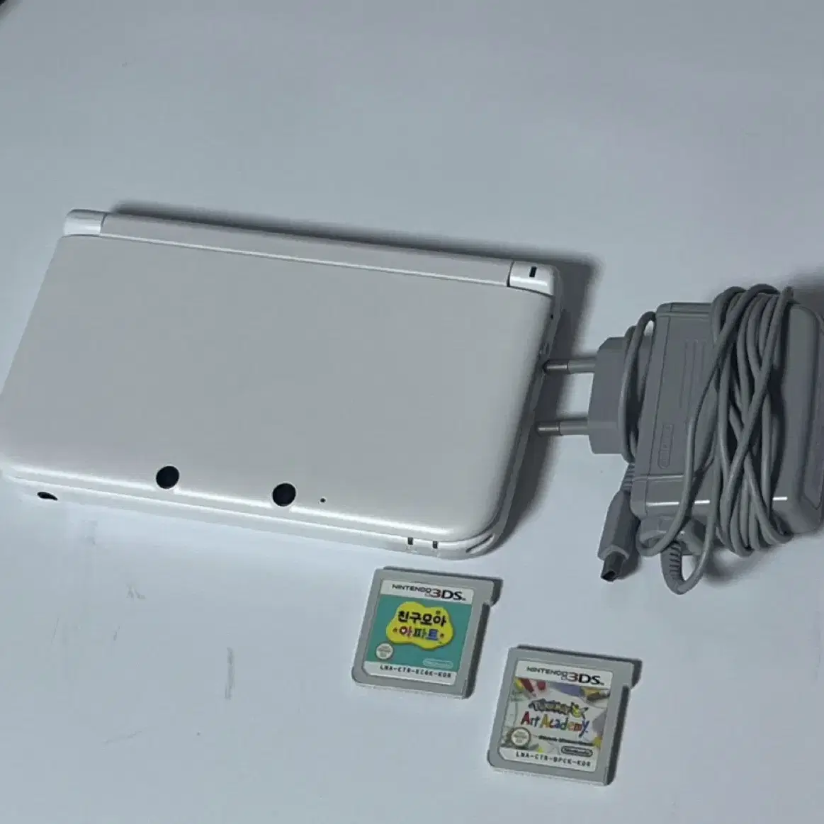 닌텐도 3ds xl 화이트 +칩2개 s급