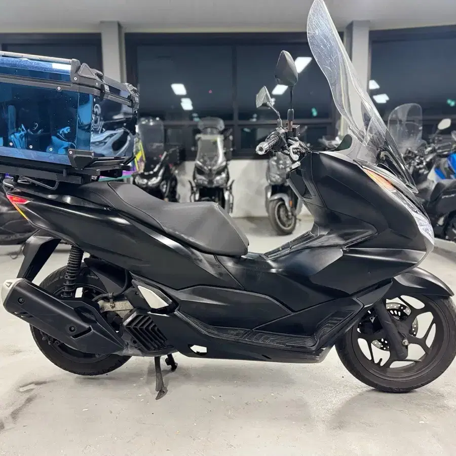 21년식 혼다 PCX125 ABS모델 6만Km 구동계올교환 판매합니다.