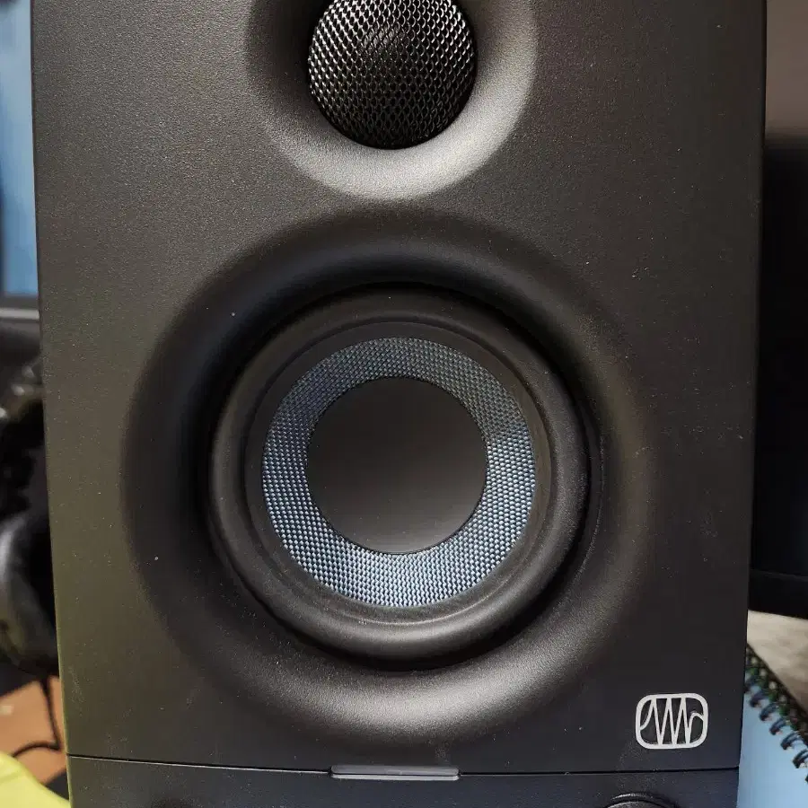 Presonus eris e3.5 스피커