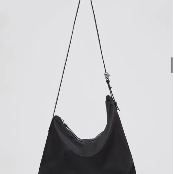 아카이브앱크 Luv luna bag(Nylon black) 러브 루나