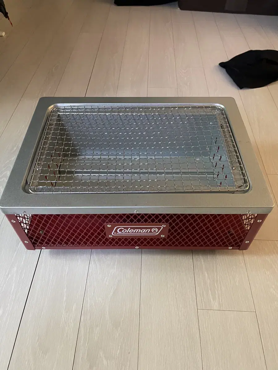 Supreme x Coleman Charcoal Grill Red - 2