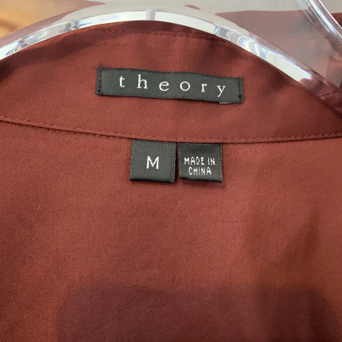 M THEORY 띠어리 오픈 스판 블라우스 셔츠