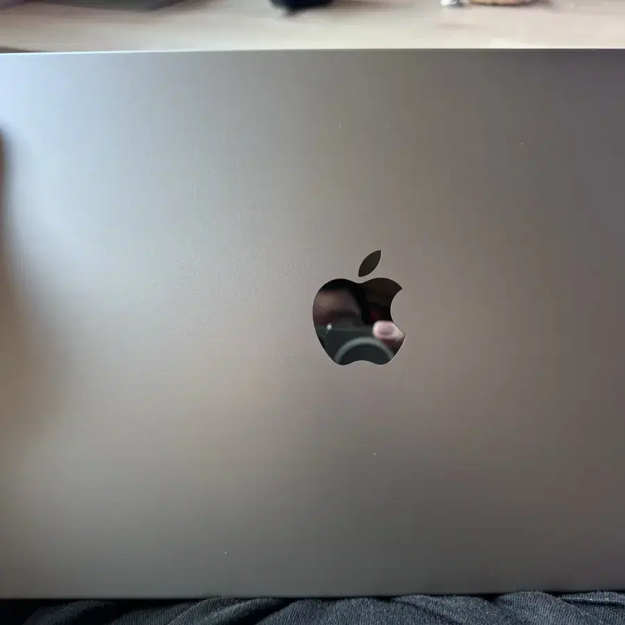 Macbook m1 pro 16g, 1테라 (애플케어 플러스 25. 2.