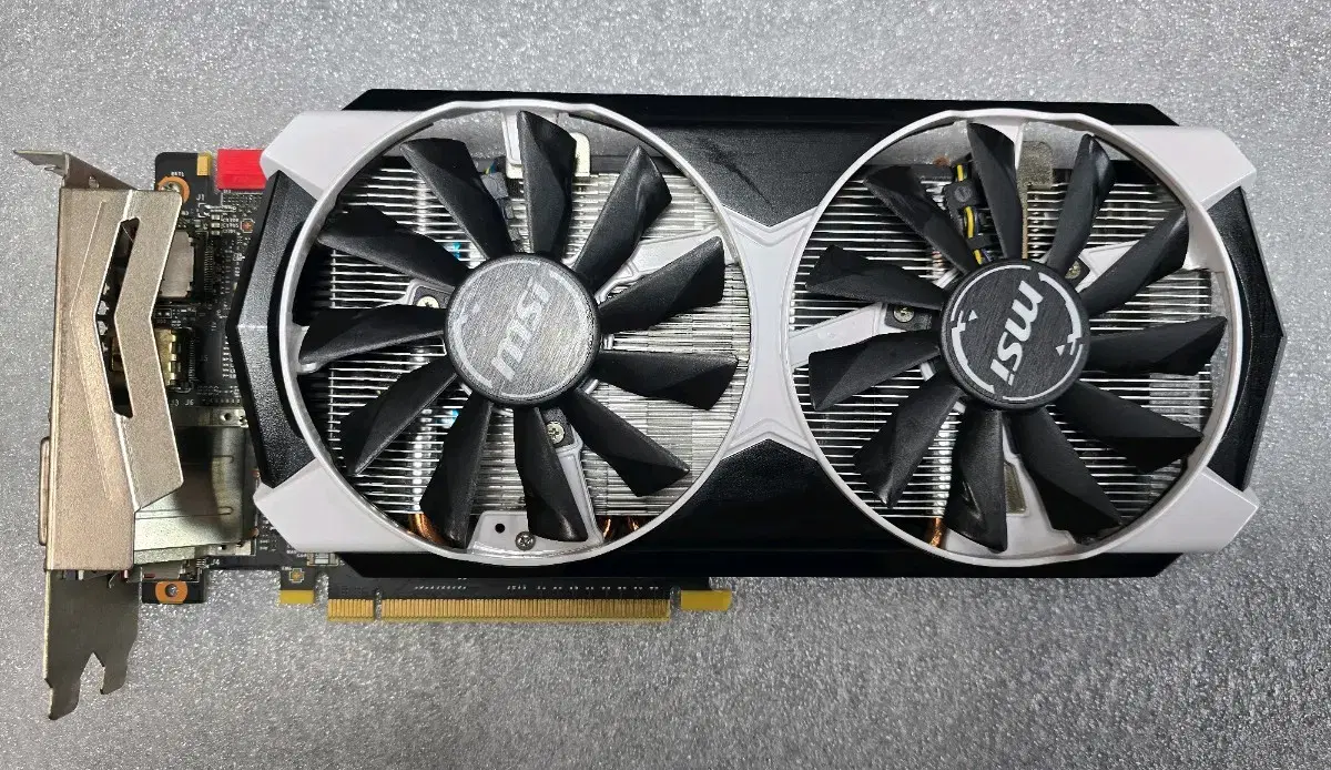 PC부품 그래픽 카드 GTX 960 2G