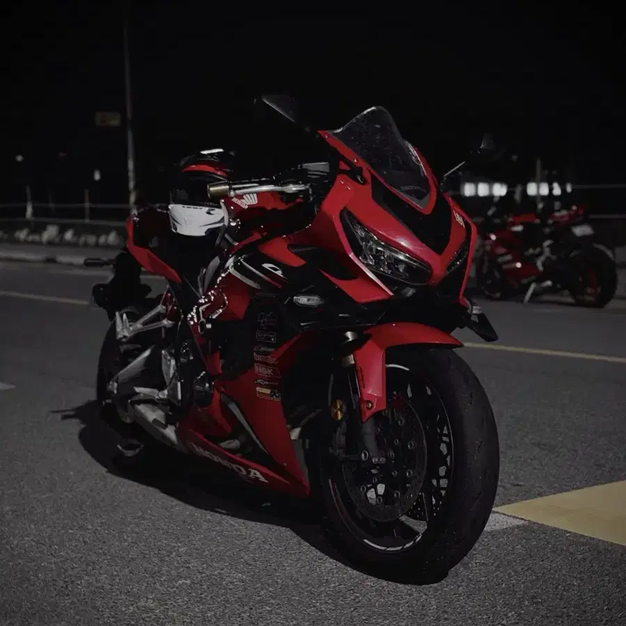 업자아님Cbr650r 2022년식 21500km 가격흥정가능