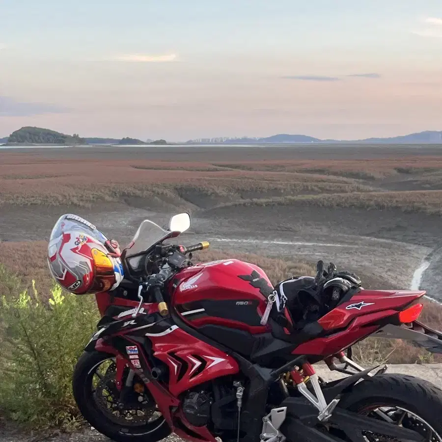 업자아님Cbr650r 2022년식 21500km 가격흥정가능