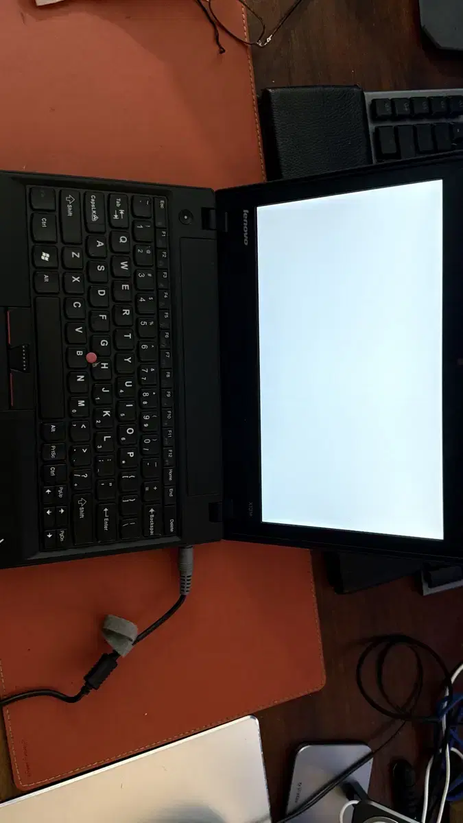 Lenovo Thinkpad X131e노트북(고장)