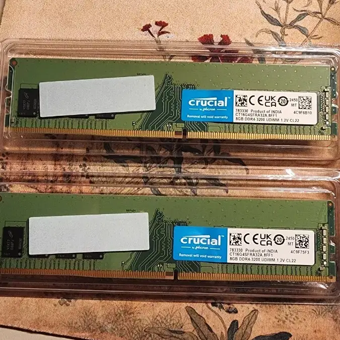 크루셜 ddr4 8gb 3200 x2 팝니다