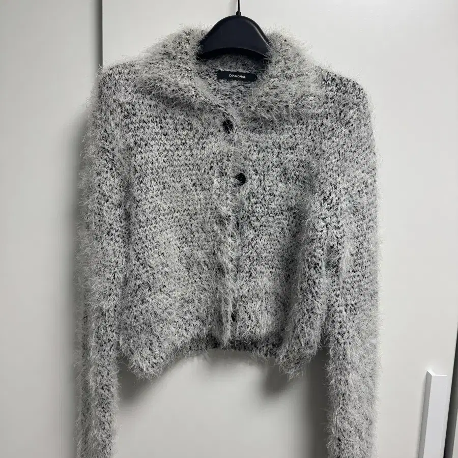 다이애그널 니트 가디건 diagonal fuzzy mixed knit