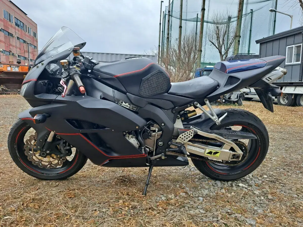 혼다 05년 cbr1000rr 중고판매합니다.