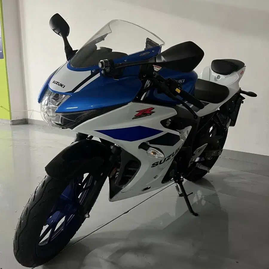 스즈키 GSX-R125 24년식 (신차급) 22@@km 판매합니다!