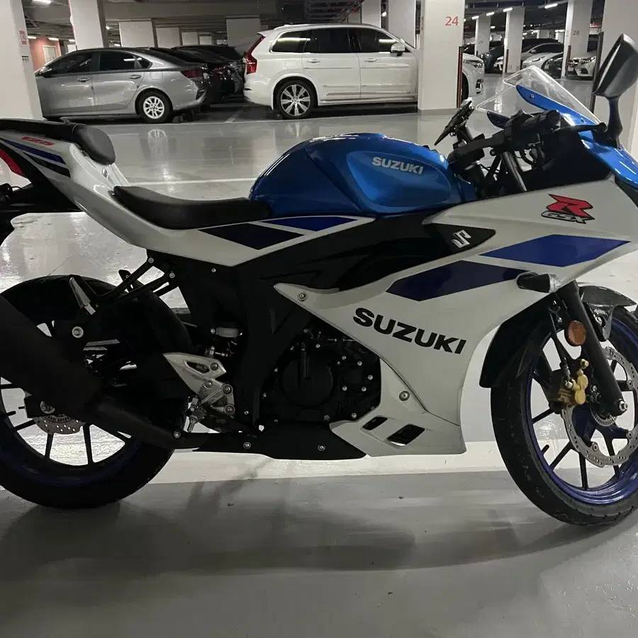 스즈키 GSX-R125 24년식 (신차급) 22@@km 판매합니다!