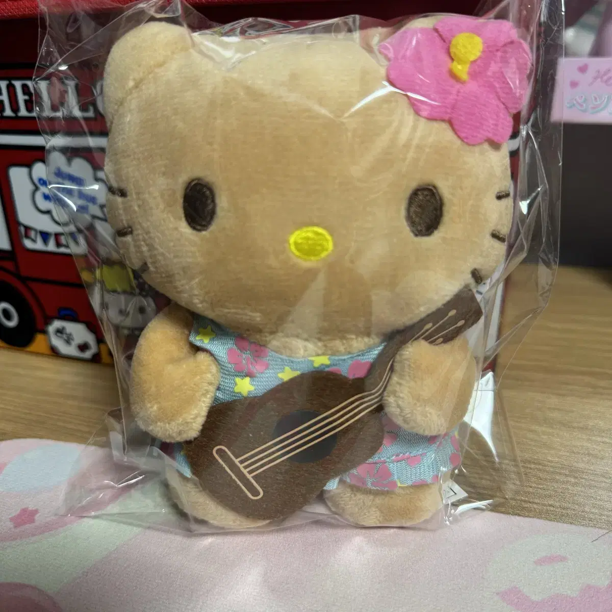 Tanning Kitty Doll (Guam ABC Store genuine)