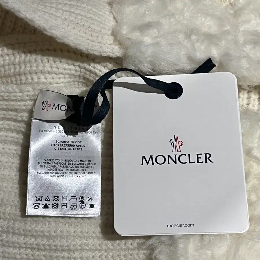 Moncler 몽클레어 목도리 머플러