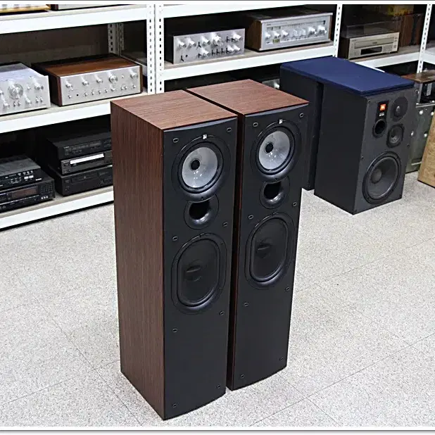 KEF(영국) 톨보이 스피커 UNI-Q시리즈 모델 Q65 (박스신품)