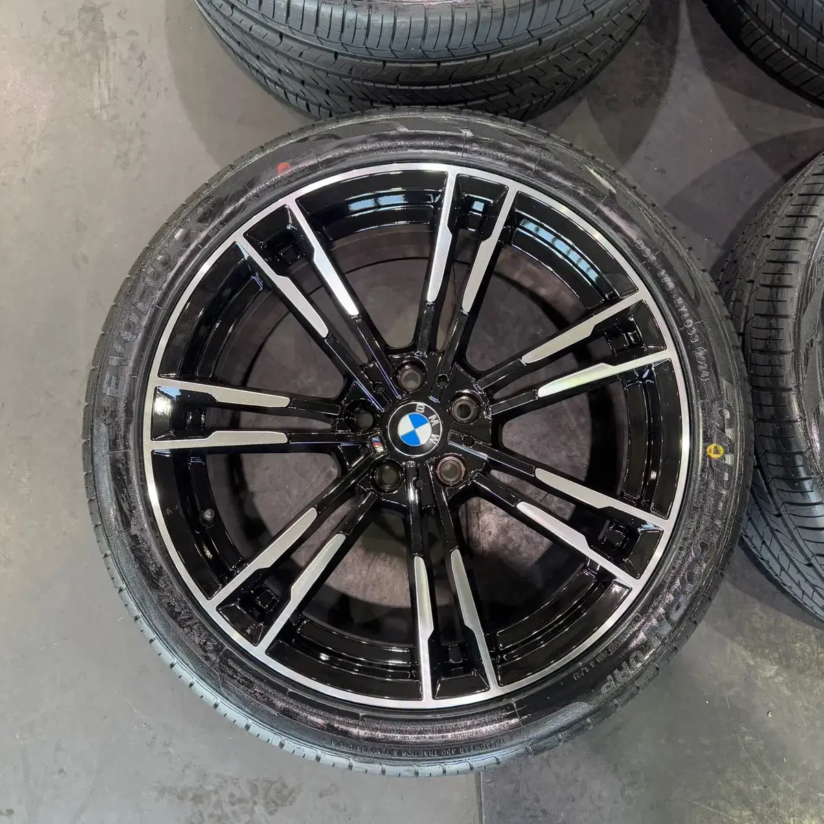 BMW G바디 5시리즈 520D 520I 530E 가능 휠타이어 새상품