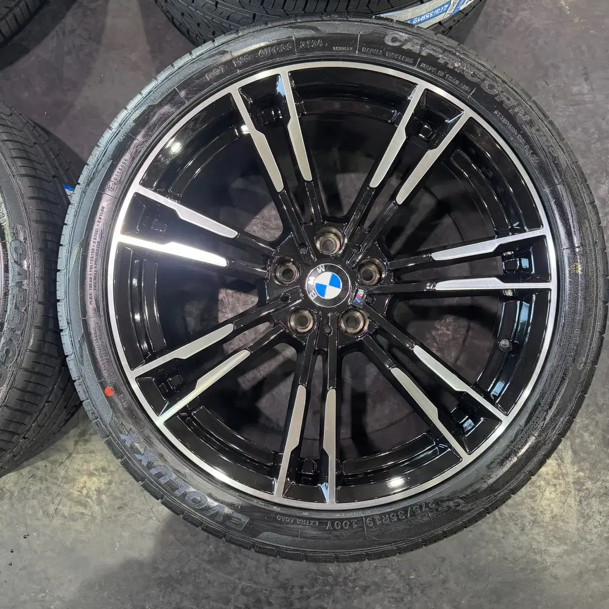 BMW G바디 5시리즈 520D 520I 530E 가능 휠타이어 새상품