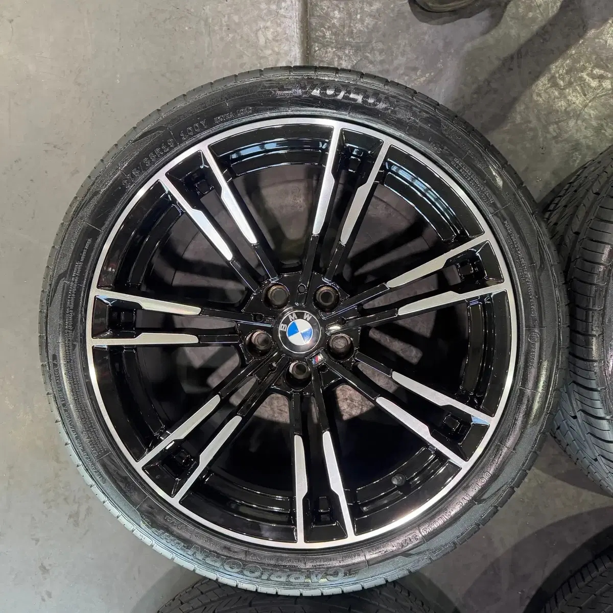 BMW G바디 5시리즈 520D 520I 530E 가능 휠타이어 새상품